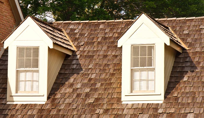 Wood shakes roof